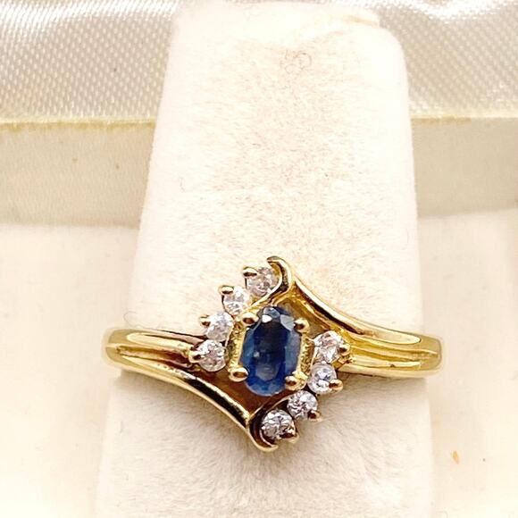 Gold Vermeil Sterling Silver and Blue Sapphire Ring Size 7.5 - Picture 2 of 7